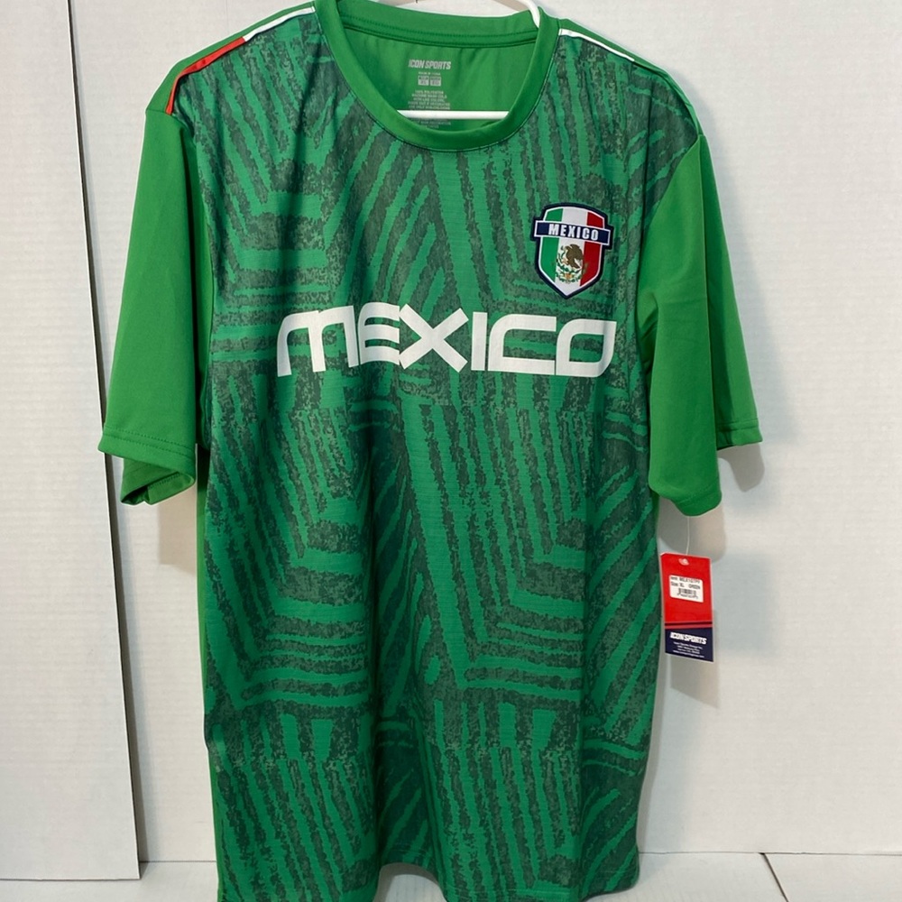 Icon Sports: men tee shirt size xl green Mexico